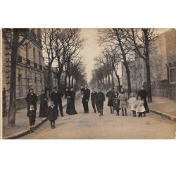 92. n°54251.La garenne colombe. Carte photo. grande rue. evenement.famille. animée