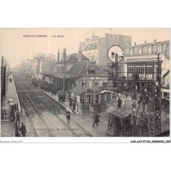CAR-AAVP7-92-0455 - BOIS-COLOMBES - La gare