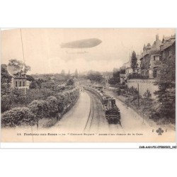 CAR-AAHP11-92-1032 - FONTENAY-AUX-ROSES - "le clément-bayard" - Passant au dessus de la gare - Train