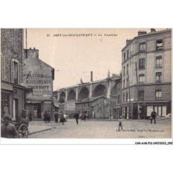 CAR-AABP12-92-0951 - ISSY-LES-MOULINEAUX - La fourche