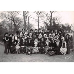 92 - SAN62423 - NANTERRE - Korollerien Breiz Izel - Groupe Folklorique en 1930 - Editions d'arts - CPSM 10x15 cm