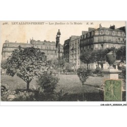 CAR-ACBP1-0022-92 - LEVALLOIS-PERRET - Les jardins de la mairie