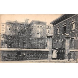 92.AM17697.Levallois Perret.N°7.Ecoles communales