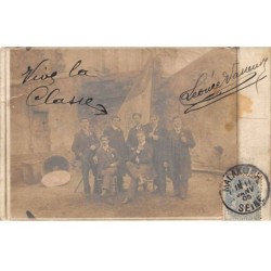 92 - N°87206 - MALAKOFF - Jeunes hommes en costumes, certains fumant - Carte photo