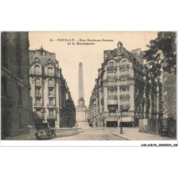 CAR-ACBP6-0468-92 - NEUILLY - Rue berteau-dumas et le monument