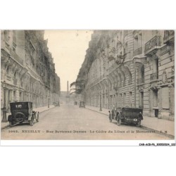 CAR-ACBP6-0465-92 - NEUILLY - Rue berteaux-dumas - Le cèdre de liban et le monument