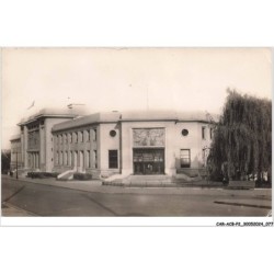 CAR-ACBP2-0117-92 - PUTEAUX - L'hotel de ville