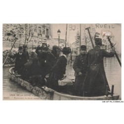 CAR-ACTP9-0650-92 - Crue de la seine - RUEIL - Pontonniers du génie sauvant les habitant