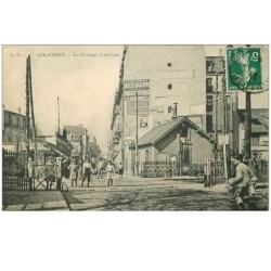 92.COLOMBES.n°19390.LE PASSAGE A NIVEAU