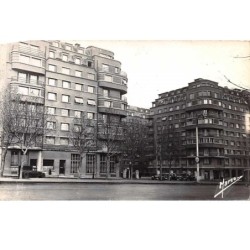 92 . n°101728 . cpsm .9x14 cm .courbevoie .la caserne des gardes .