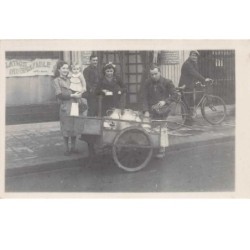 92. n°54257.COLOMBES. Laitiers. Expert comptable. Carte photo. 6 avenue jean jaures. Bayet