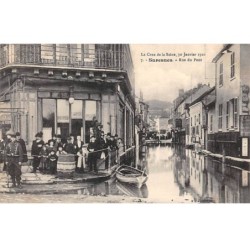 92 - SURESNES - SAN26082 - Rue du Pont - La Crue de la Seine 30 janvier 1910