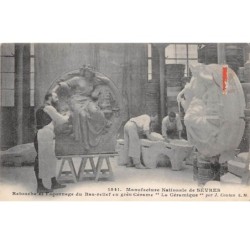 92 .n°109149.  sevres . metier .manufacture nationale .la ceramique .