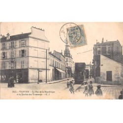 92 - SAN63296 VANVES - La Rue de la République et la Station des Tramways