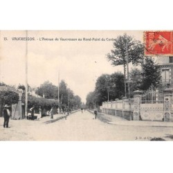 92 - SAN63308 - VAUCRESSON - L'Avenue au Rond-point du Centre
